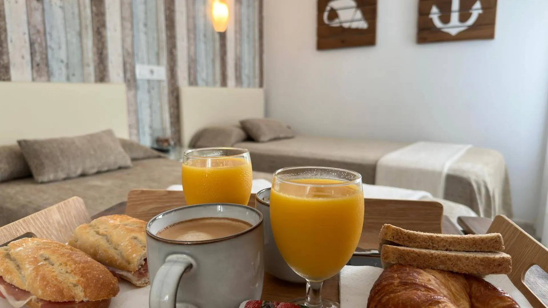 Hostal Del Mar Tossa de Mar Affittacamere