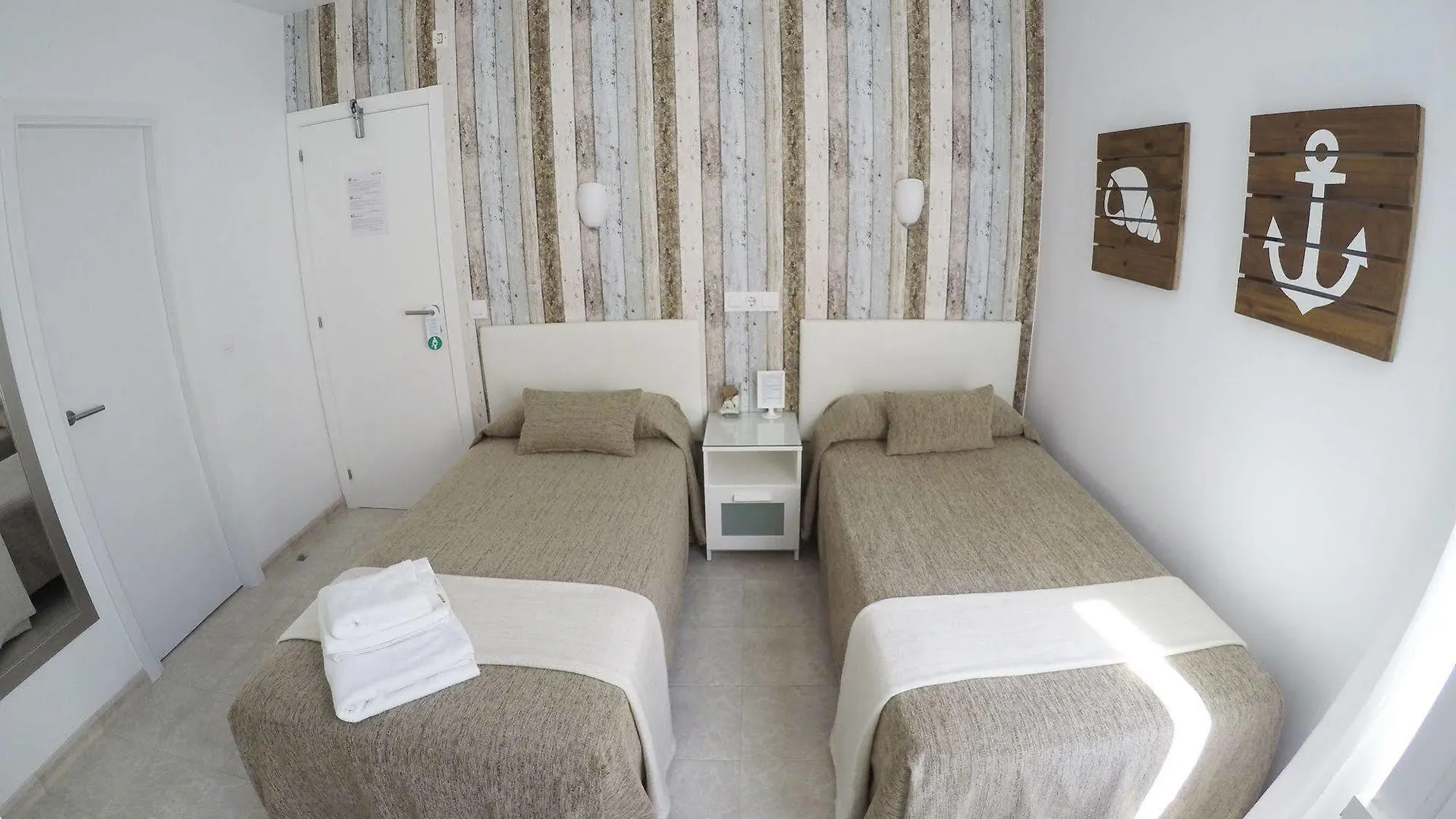 Affittacamere Hostal Del Mar Tossa de Mar