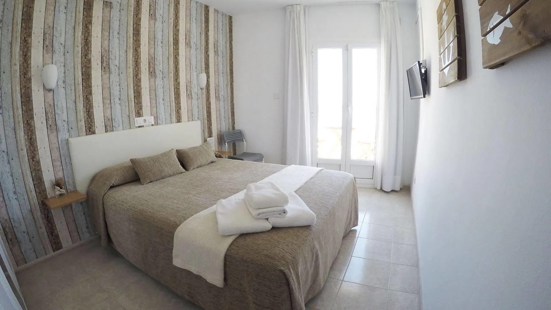 Hostal Del Mar Tossa de Mar Spagna